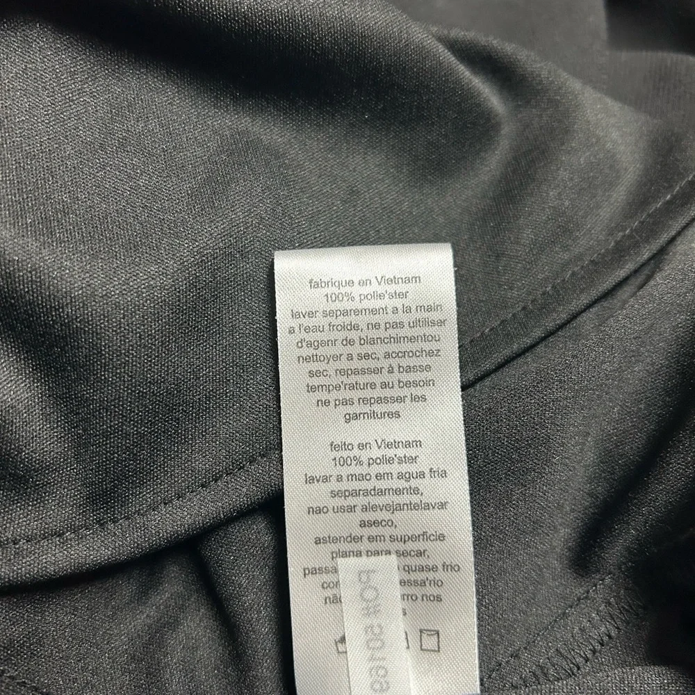 Black tiered sassy dress 
Cruise 
Hem 40” 23” armpit to armpit flat 
Size 18 - Picture 11 of 13